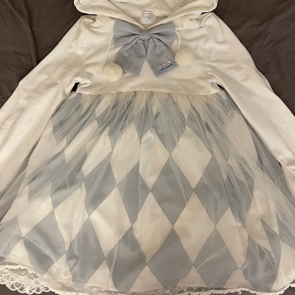 Clearance *** Confession Balloon x Sanrio Cinnamoroll dress shirt - Picture 3 of 5